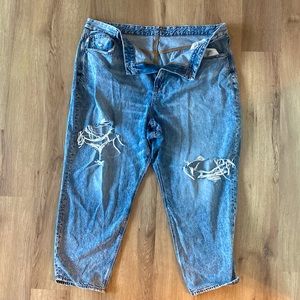 American Eagle curvy mom jean, distressed